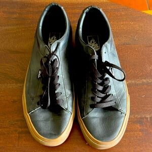 Mens black vans size 10